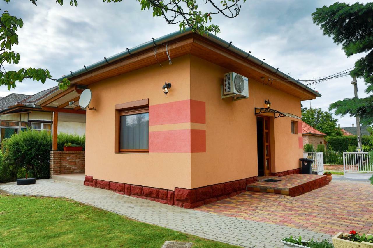 Balaton Apartman Balatonmáriafürdő Buitenkant foto